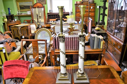 Pair of overlay glass lamps