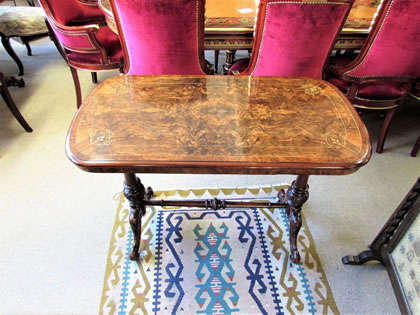 Burr-walnut side table 