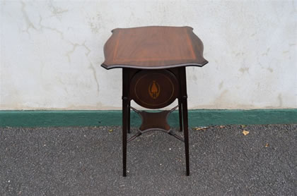 Edwardian mahogany occasional table/ cake stand