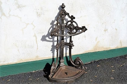 Victorian cast iron stick stand