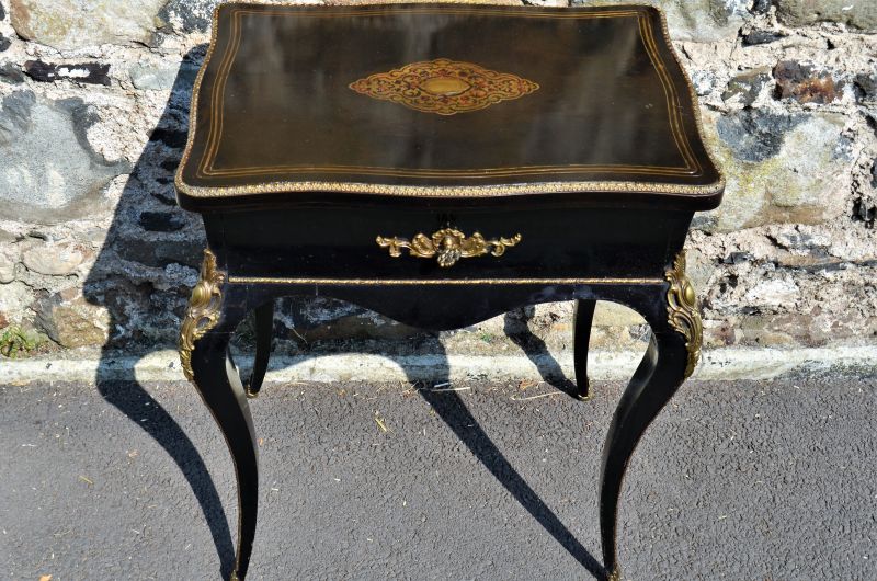 19th century french work / dressing table with ormolu mounts