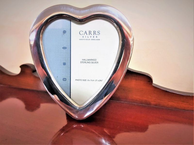 Silver heart photo frame