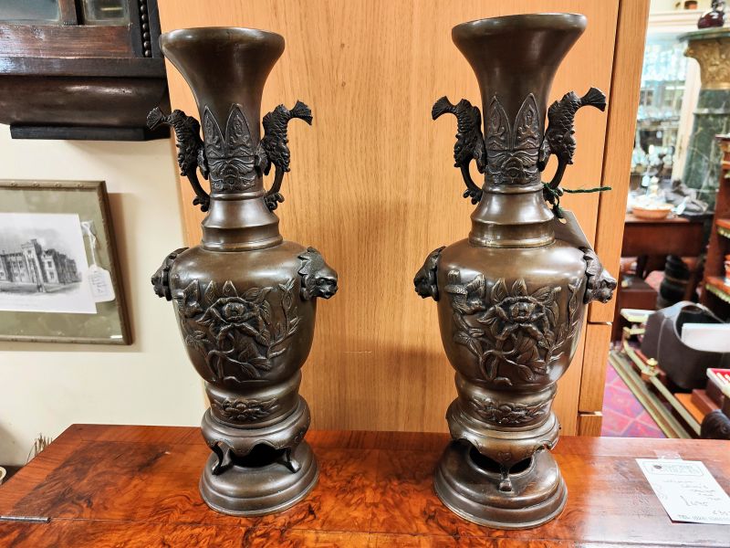 Pair of japanese bronze vases