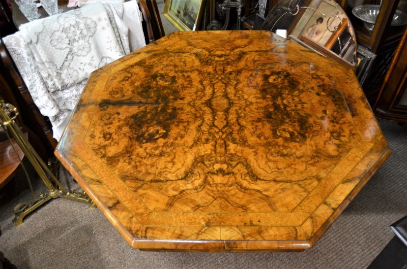 Victorian burr walnut table
