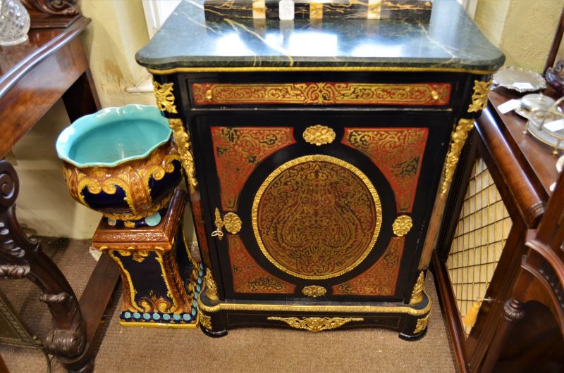 French boule cabinet