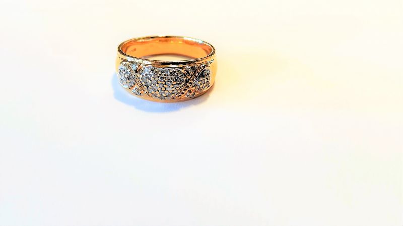 18ct gold & diamond ring