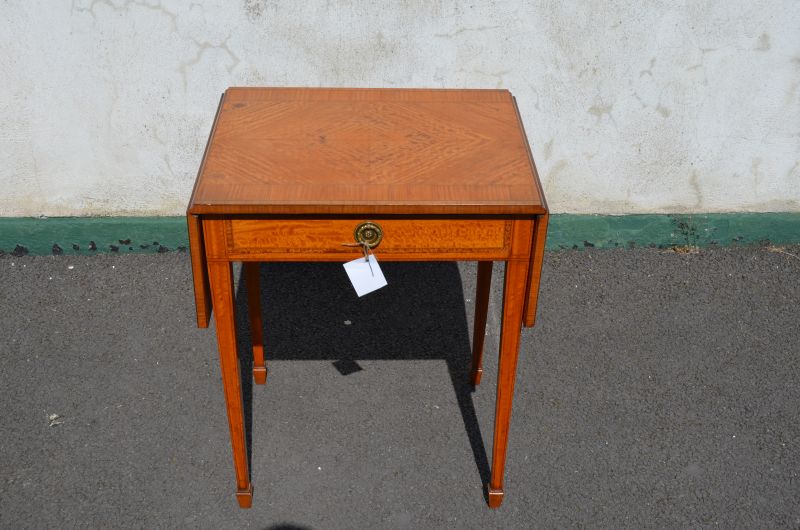 Edwardian satinwood drop leaf table