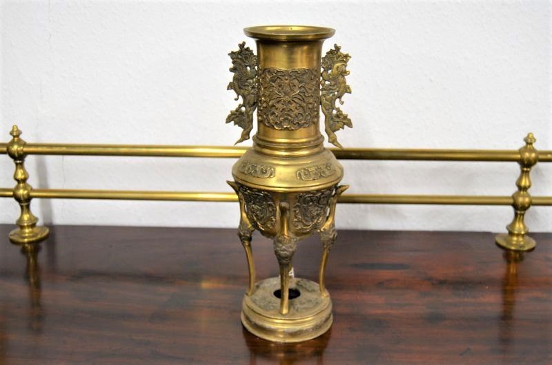 Chinese brass vase 