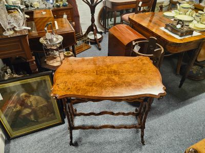 Victorian burr-walnut table