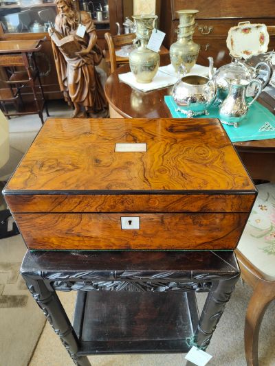 Victorian burr-walnut writing box