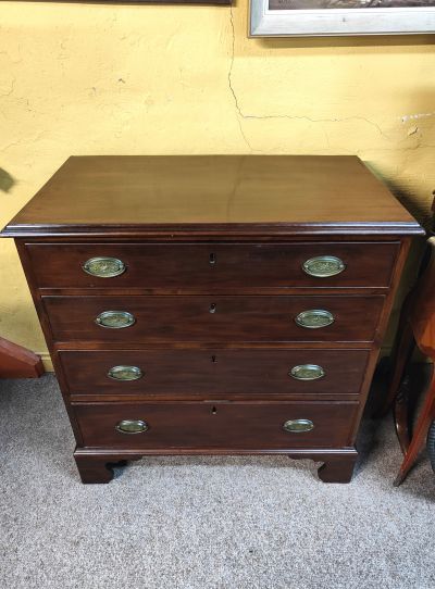Georgian chest of drawers