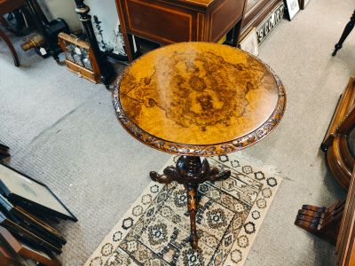 Victorian burr-walnut occasional table