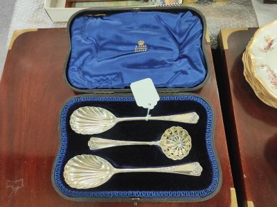 Victorian set of three serving spoons