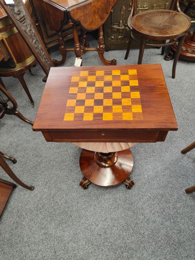 Victorian games / work table 