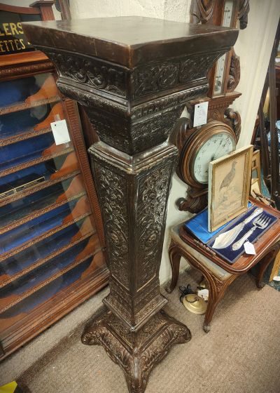 Bronze pedestal