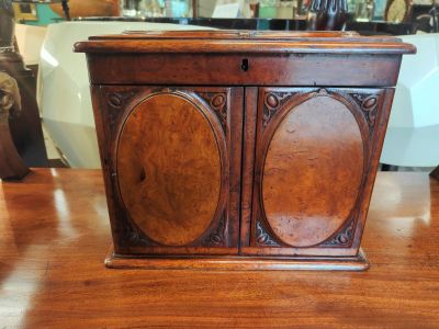 Victorian walnut decanter box