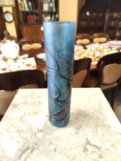 Art glass vase