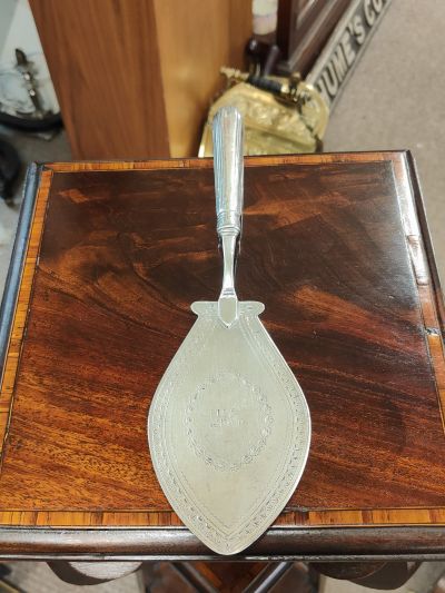 Irish silver cake slice