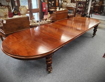 Victorian mahogany D- ended dining room table