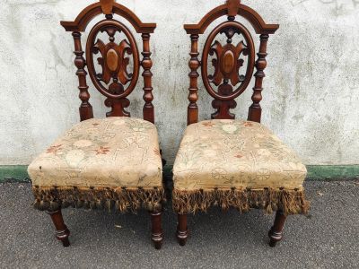 Pair of victorian walnut chairs