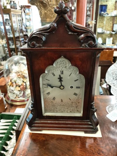  Georgian mahogany bracket clock