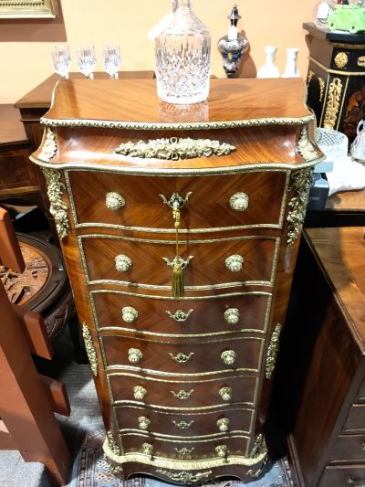 Kingwood tall chest 
