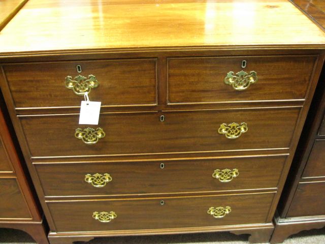 A 19th century mahogany chest of drawers 