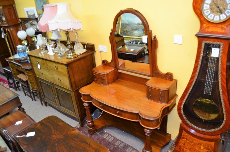 Mahogany dressing table