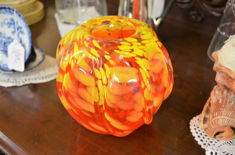 Art glass vase