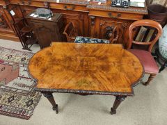 Victorian walnut side table Thumbnail 6