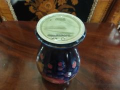 Moorecroft vase Thumbnail 4