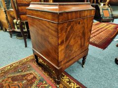 Georgian mahogany cellarette box Thumbnail 4