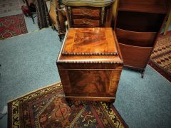 Georgian mahogany cellarette box Thumbnail 3