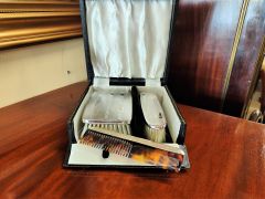Cased silver brush & comb set Thumbnail 3