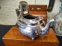 Georgian silver tea pot Thumbnail 4