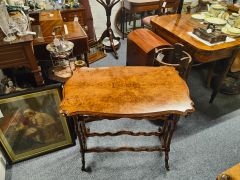 Victorian burr-walnut table Thumbnail 3