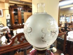 Victorian oil lamp Thumbnail 2