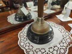 Victorian oil lamp Thumbnail 4