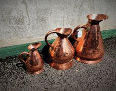 Set of copper jugs Thumbnail 3