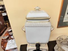 1920s porcelain urn Thumbnail 3