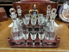 French style walnut chest / decanter box Thumbnail 3