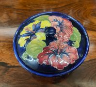 Moorecroft bowl & cover Thumbnail 2