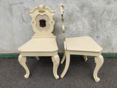Pair of 19th century hall chairs Thumbnail 3