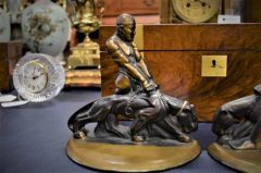 Pair american bronze book-ends by russwood Thumbnail 2