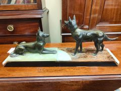 Art deco dog group on marble plinth Thumbnail 2