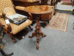 Burr walnut occasional table Thumbnail 2