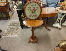 Victorian walnut display table Thumbnail 3