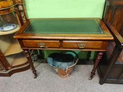 Leather top desk / table Thumbnail 1