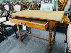 Victorian oak side table Thumbnail 3