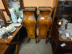 Pair of walnut pedestals with ormolu mounts Thumbnail 4